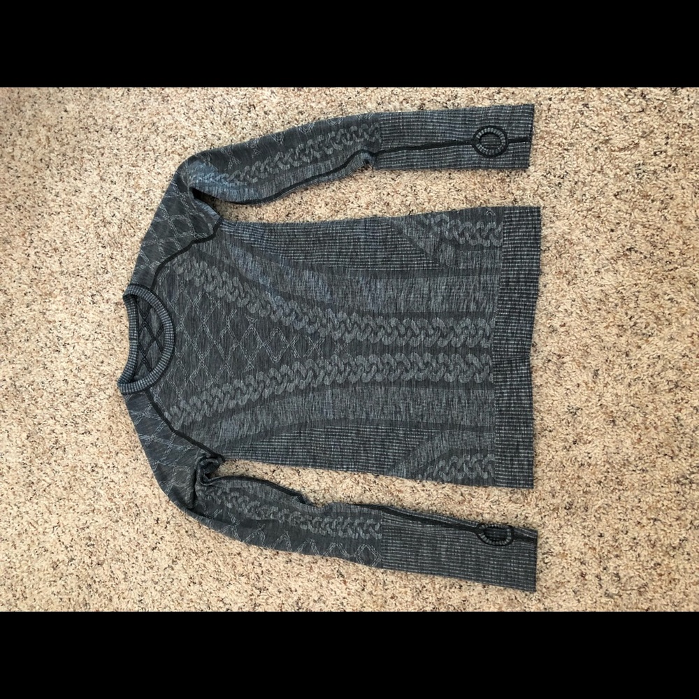 Lululemon rest less grey long sleeve pullover